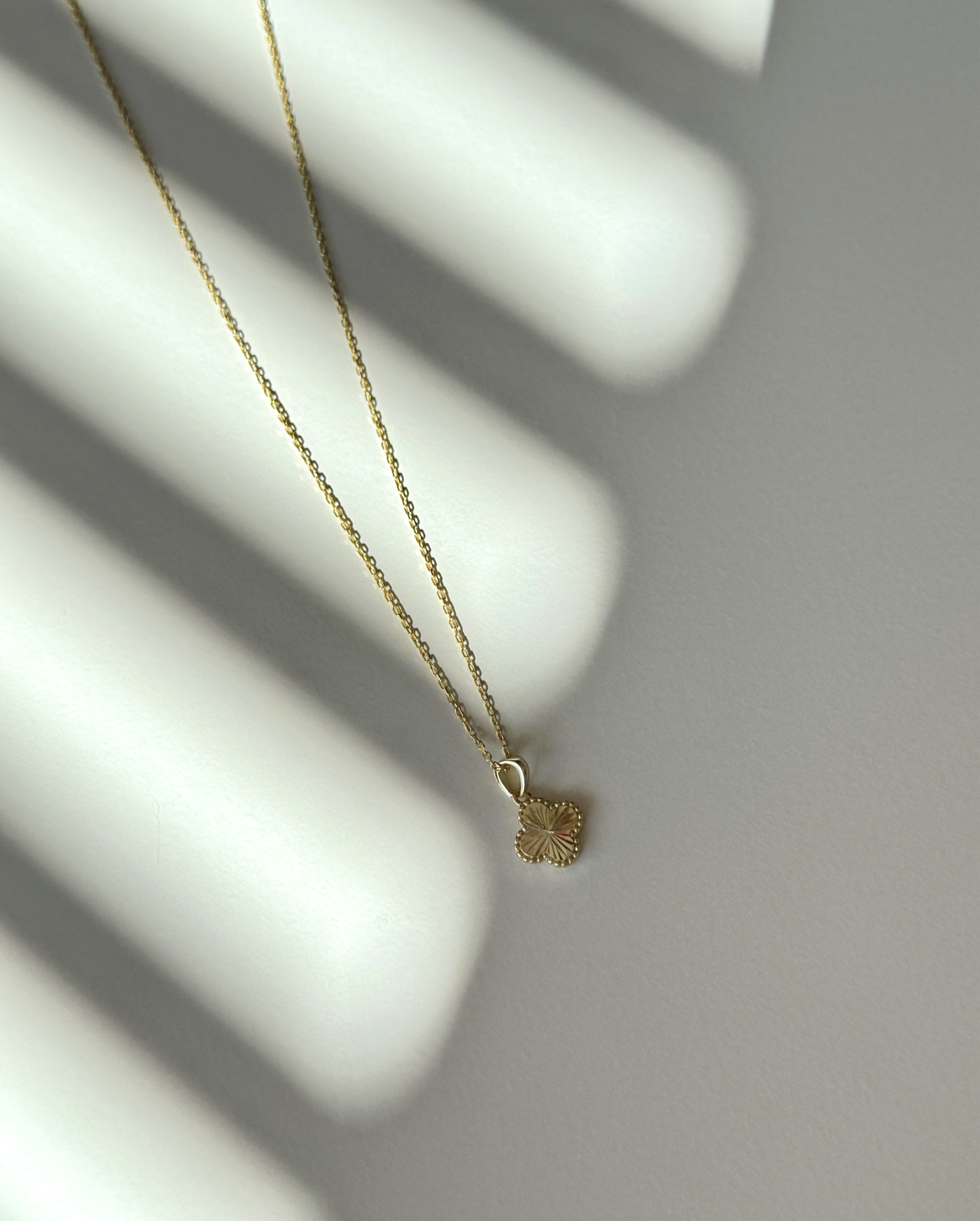 Tekli Clover Kolye Gold
