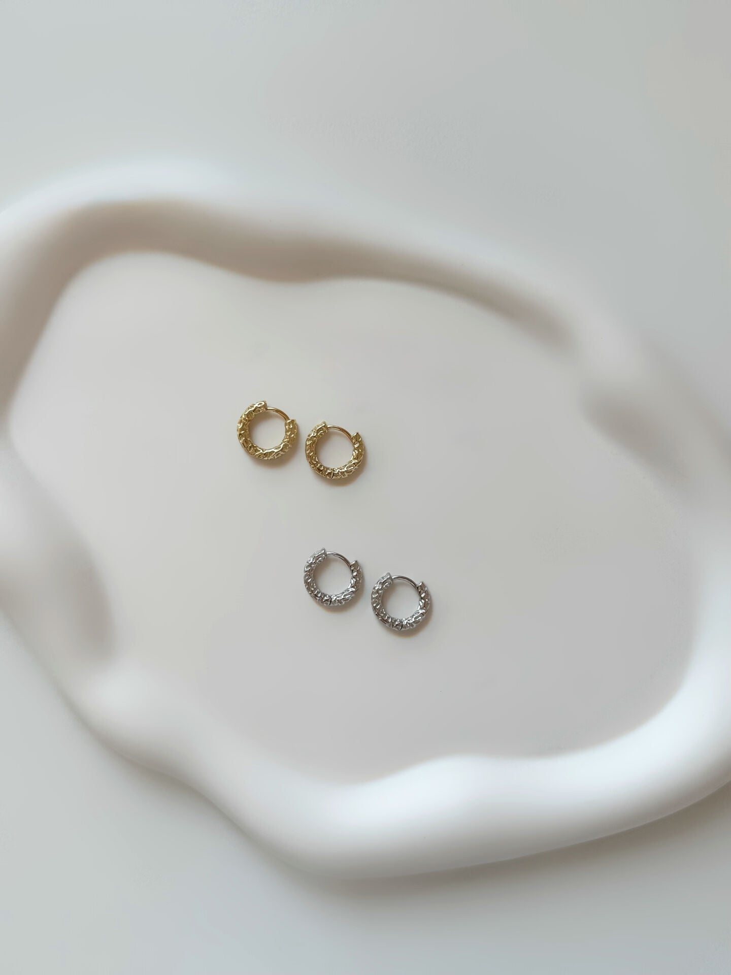 Dokulu Mini Küpe Silver